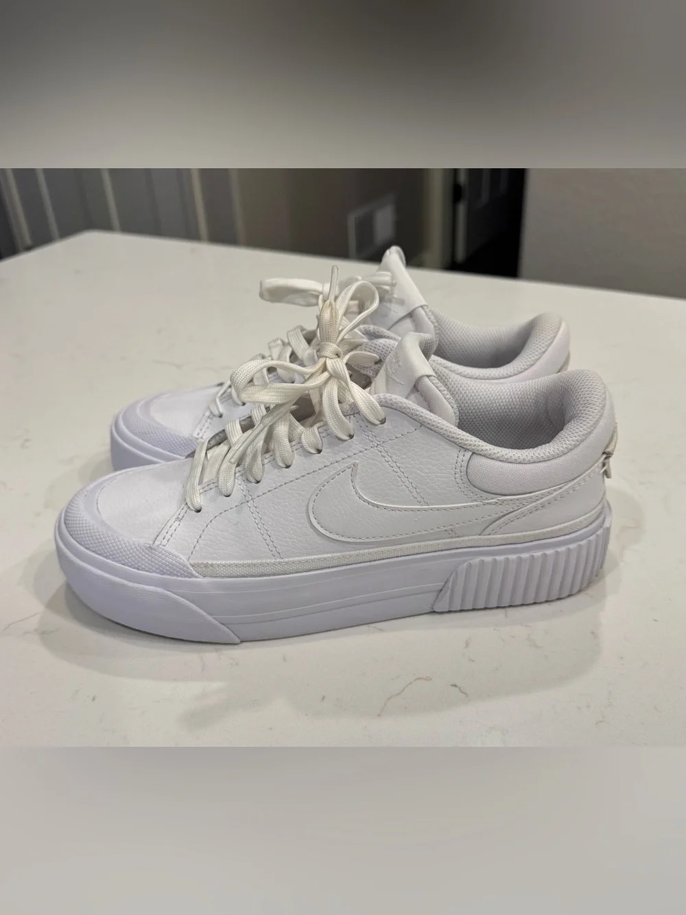 Women's Sz 6.5 Nike Court Legacy Lift Platform Sneaker DM7590-101 White/White - Picture 3 of 7